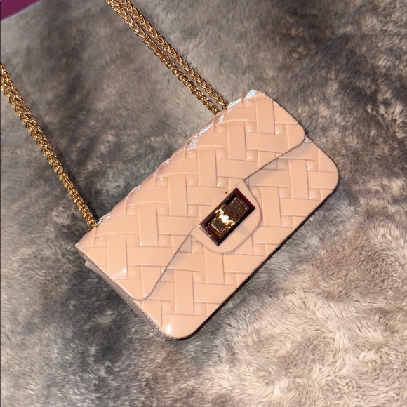 Elegant Cream Woven Chain Bag 😍 - Picture 3 of 4